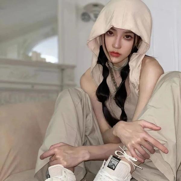 所以,和黑粉结婚了